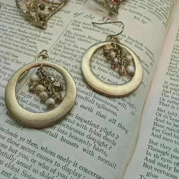 Vintage set  of 5 goldtone drop dangle earrings - Picture 12 of 12